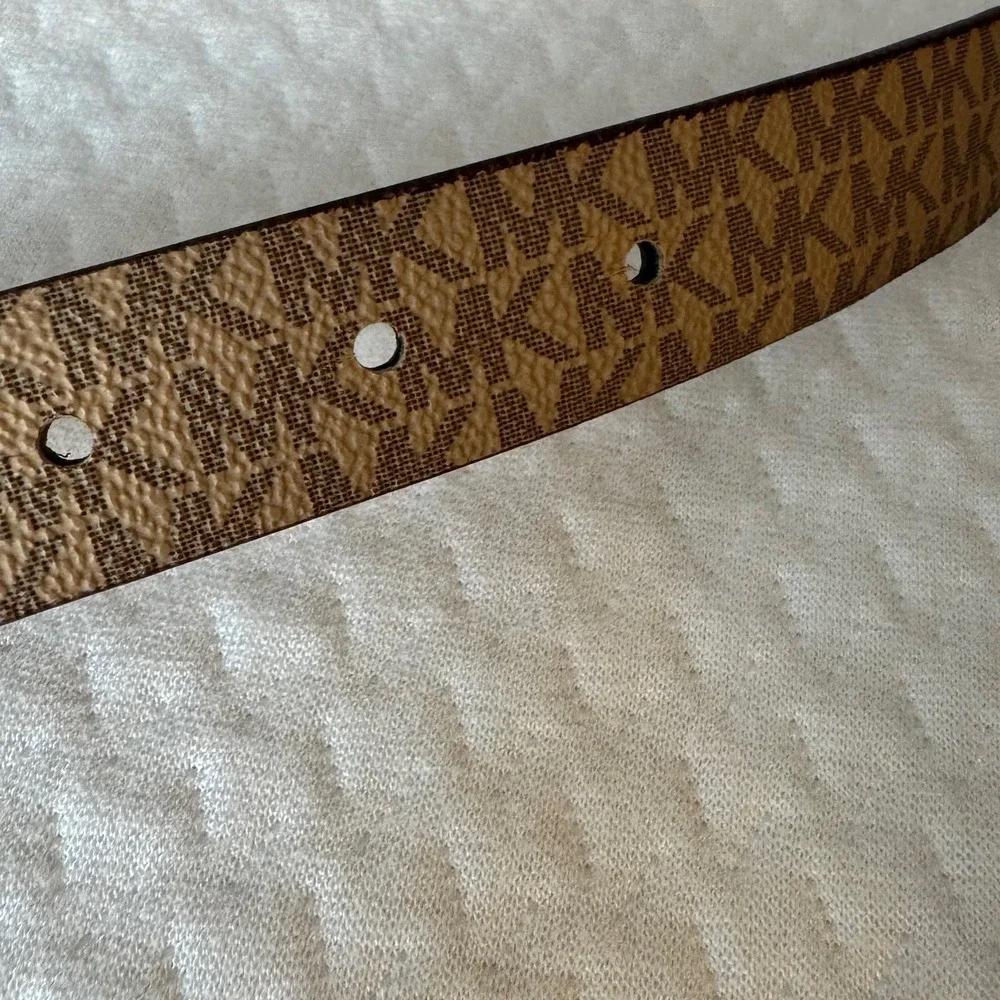 Michael Kors Women M Reversible Logo Fashion Belt Beige Brown